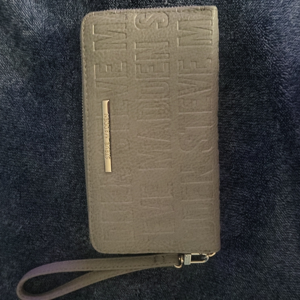Steve Madden Gray Wristlet Wallet